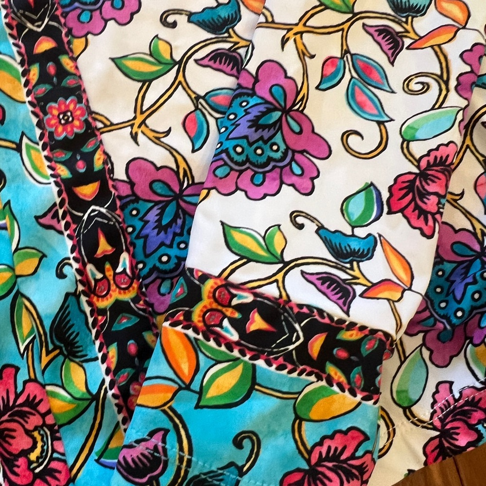 Nanette Lepore Rosarito Floral Rashguard Swim Top Sz S - Picture 8 of 10